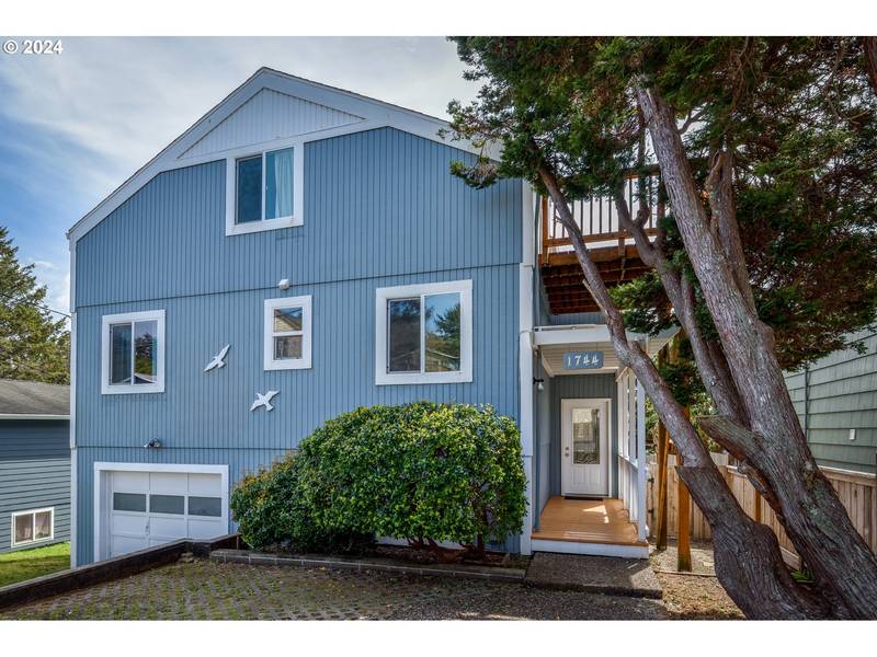 1744 NE 13TH ST, Lincoln City, OR 97367