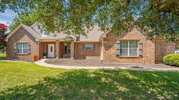 210 Granada Calle Street,  Granbury,  TX 76049