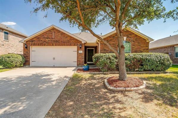 516 Riverbed, Crowley, TX 76036