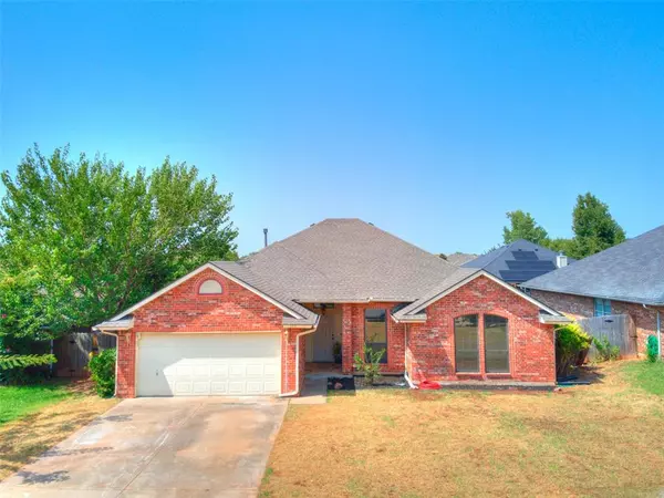 325 E Twelve Oaks Terrace, Mustang, OK 73064