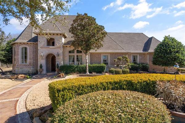 105 Mulligan Court, Waxahachie, TX 75165