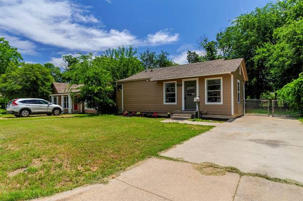 3925 Valentine Street, Fort Worth, TX 76107