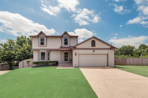 4900 Oldfield Drive,  Arlington,  TX 76016