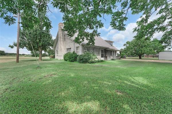 226 CR 3533,  Saltillo,  TX 75478