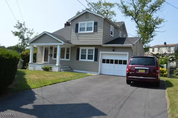 11 Sundown Ln, Clifton City, NJ 07013