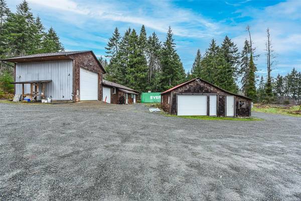 3747 Island Hwy S #S, Royston, BC V9N 8S7