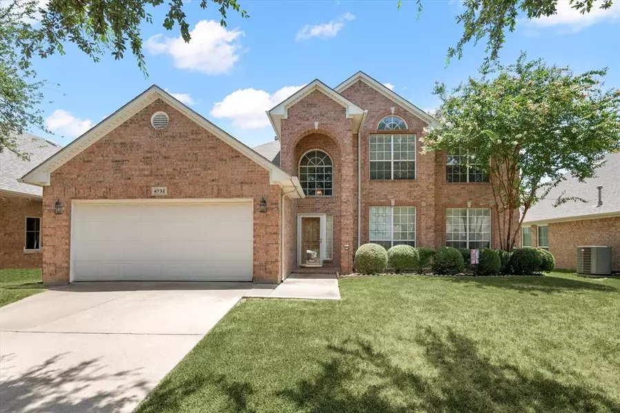 4732 Eagle Trace Drive, Fort Worth, TX 76244