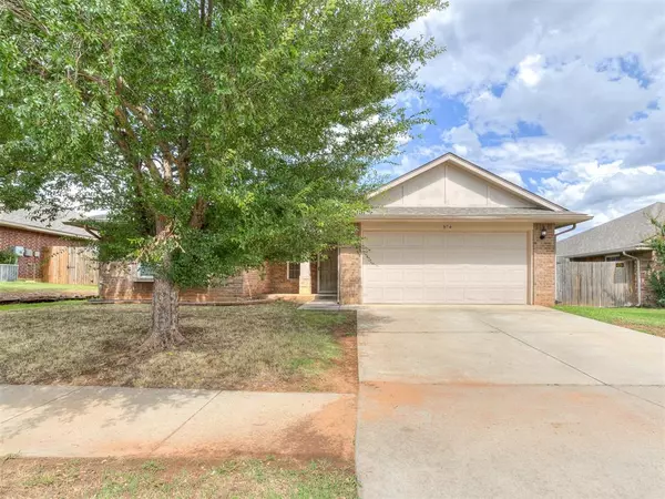 904 Desert Trail, Yukon, OK 73099