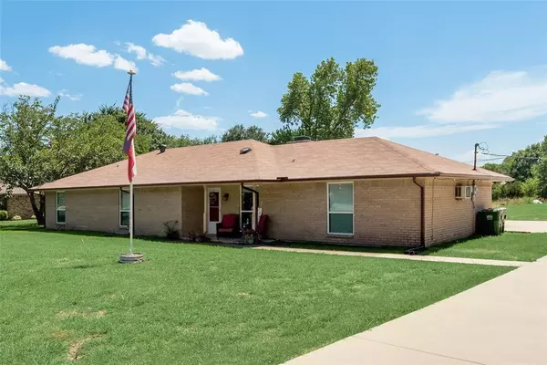 Palmer, TX 75152,215 Kimberly Hill