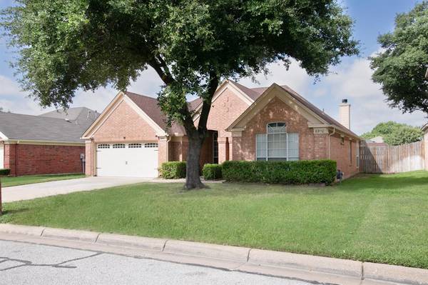 Arlington, TX 76016,6910 Hawaii Lane