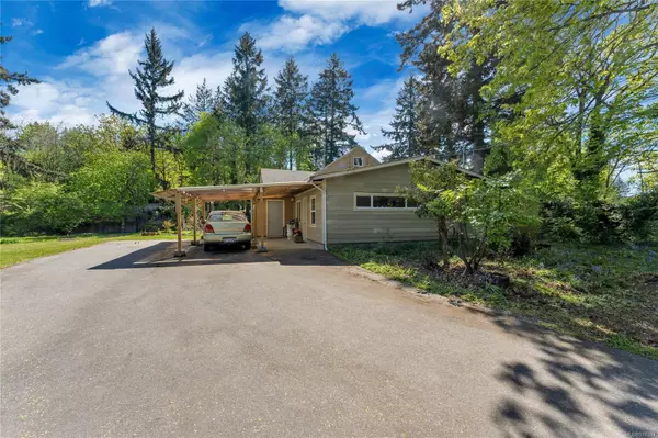 Saanich, BC V8Y 1R3,753 Sayward Rd