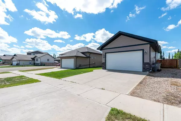 Lloydminster, SK S9V 1W1,1404 47A AVE