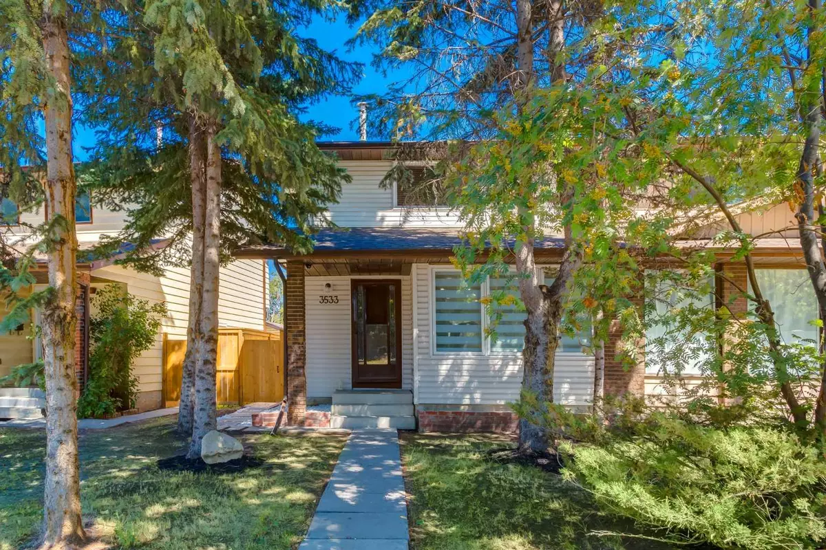 Calgary, AB T2W 3J4,3533 Cedarille DR SW