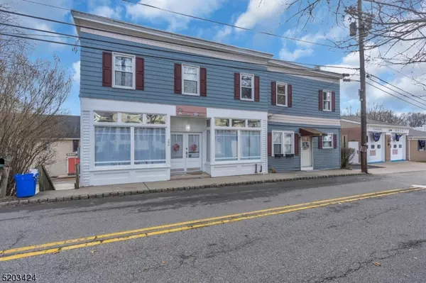 22 Main St, Stanhope Boro, NJ 07874