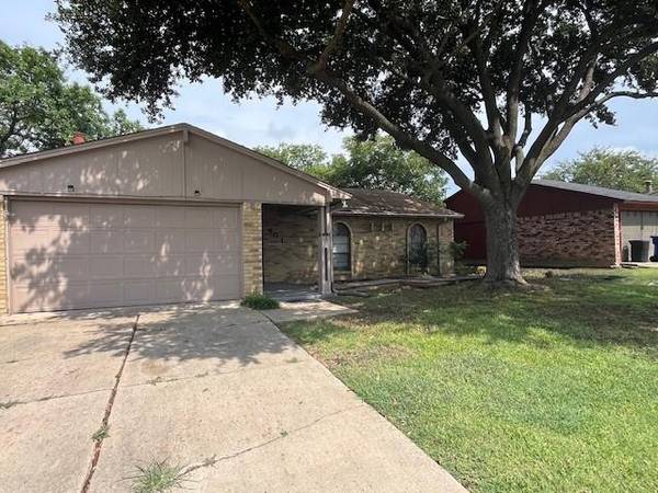 Mansfield, TX 76063,401 S Willow Street