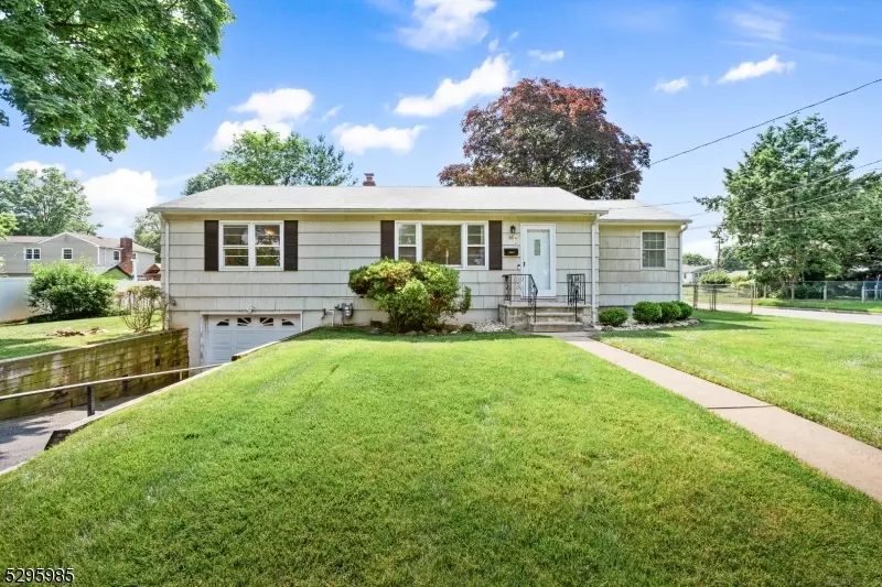 36 Montgomery St, Piscataway Twp., NJ 08854