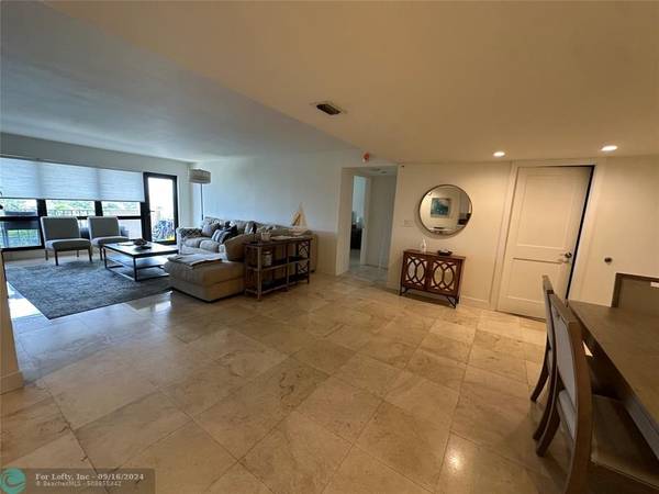 Lauderdale By The Sea, FL 33308,4900 N Ocean Blvd  #605