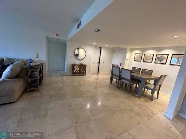 Lauderdale By The Sea, FL 33308,4900 N Ocean Blvd  #605