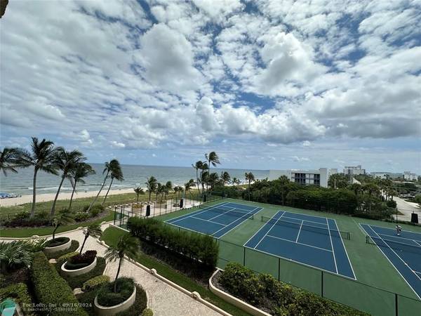 Lauderdale By The Sea, FL 33308,4900 N Ocean Blvd  #605