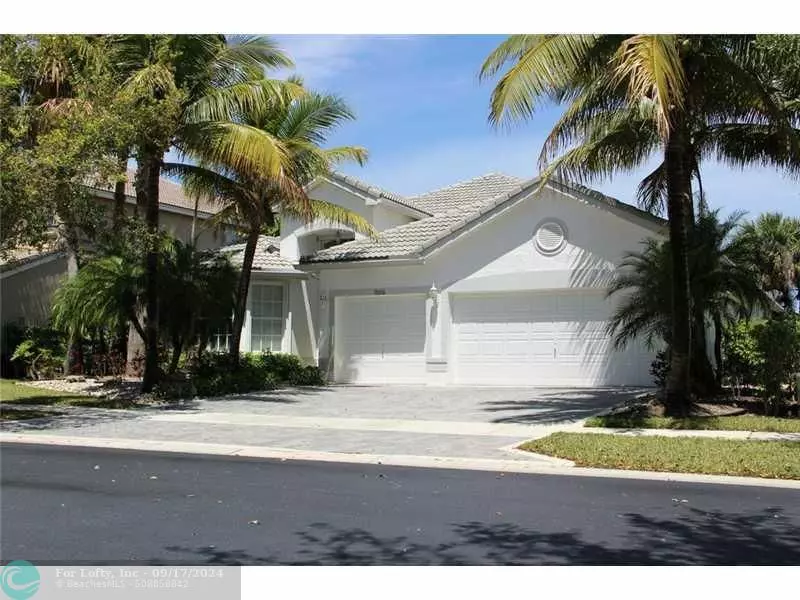 Boca Raton, FL 33498,19216 SKYRIDGE CIR