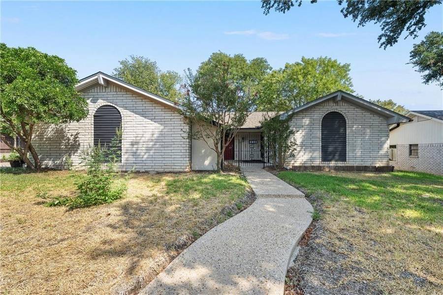 4401 Green Oak Drive, Waco, TX 76710