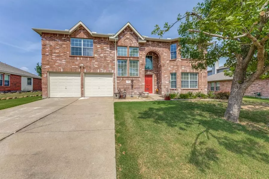 2106 Dewberry Drive, Forney, TX 75126