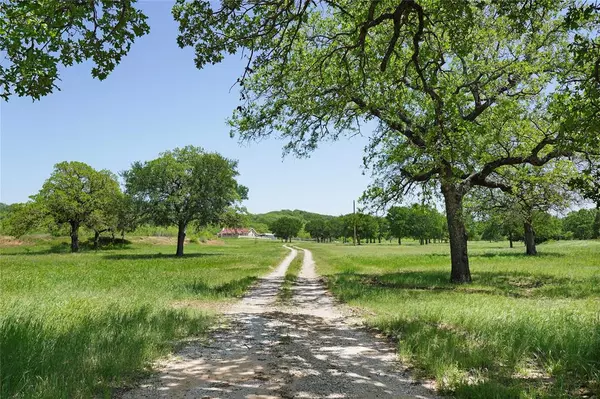 Jacksboro, TX 76458,586 Roberts Branch Road