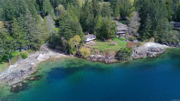 247 Morningside Rd, Salt Spring, BC V8K 1V8