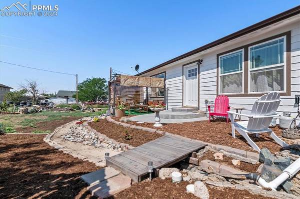 257 5th AVE, Deer Trail, CO 80105