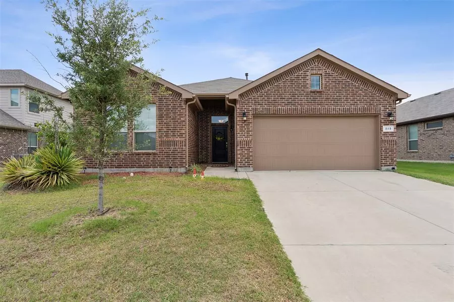 545 Dunster Lane, Saginaw, TX 76131