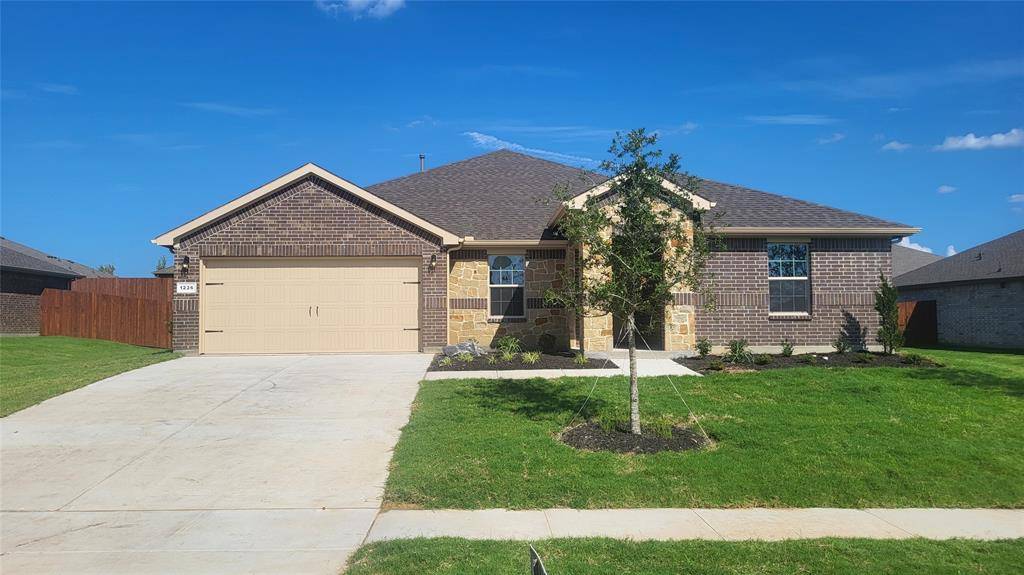 1226 GREENFIELD Drive, Cedar Hill, TX 75104