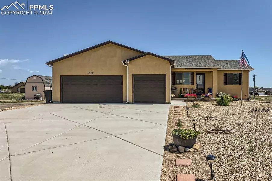 617 E Chaunsey DR, Pueblo, CO 81007