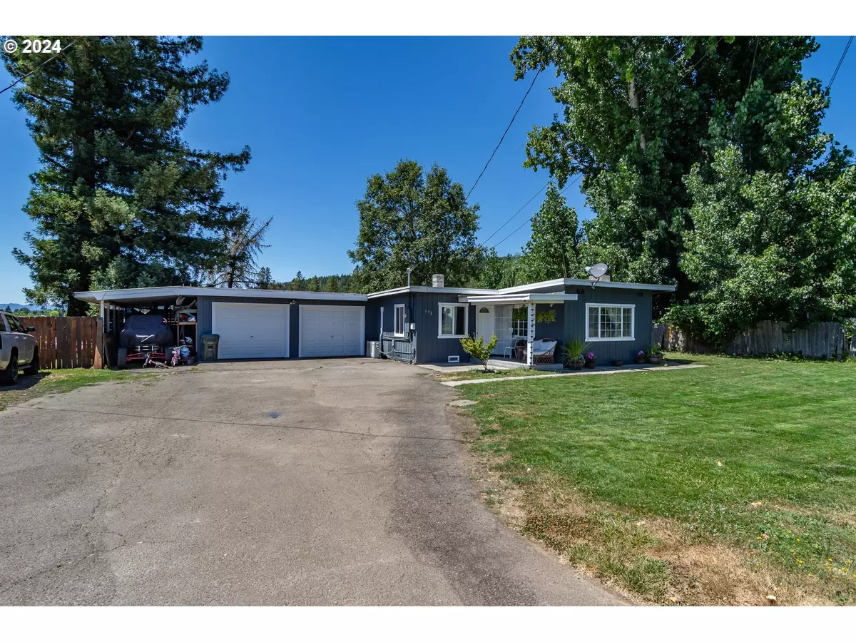 Sutherlin, OR 97479,152 NORTH SIDE RD