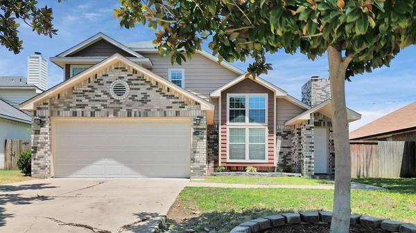 2878 Fenwick Street,  Grand Prairie,  TX 75052