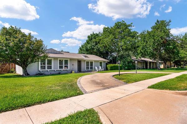 Richardson, TX 75080,727 Pleasant Valley Lane