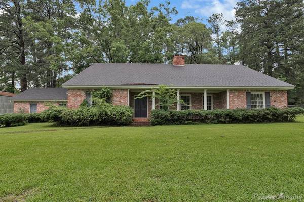 612 E Mary Lee Street, Plain Dealing, LA 71064