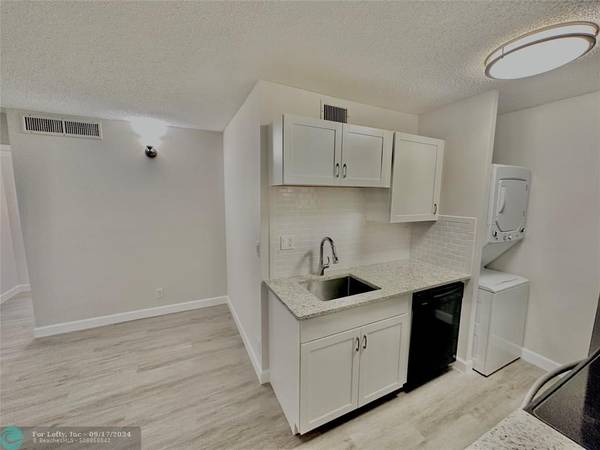 Coral Springs, FL 33065,10836 Royal Palm Blvd  #10836