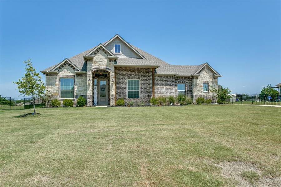 6041 Glenwood Drive, Joshua, TX 76058