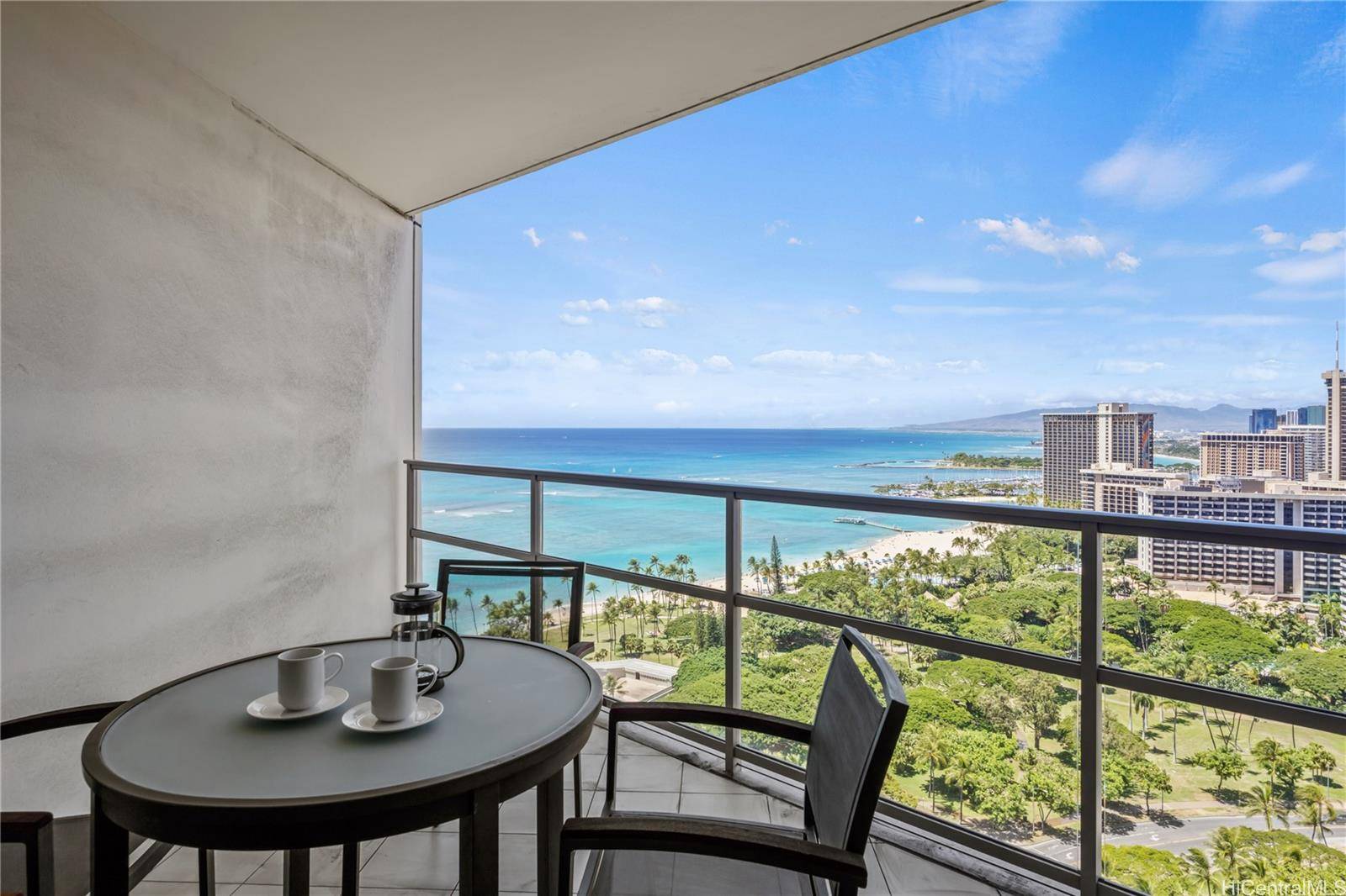 Honolulu, HI 96815,223 Saratoga Road #2807