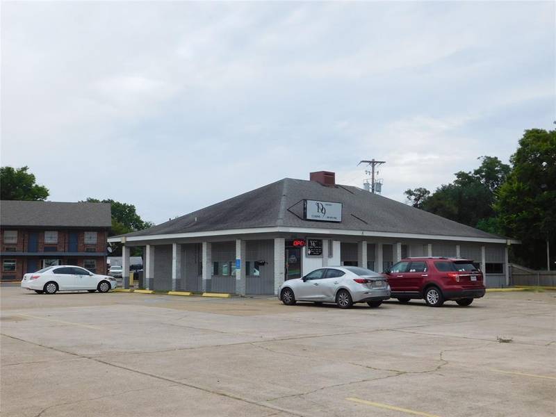 1964 Airline Drive, Bossier City, LA 71112