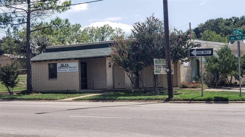 Mineral Wells, TX 76067,711 SW 1st Street