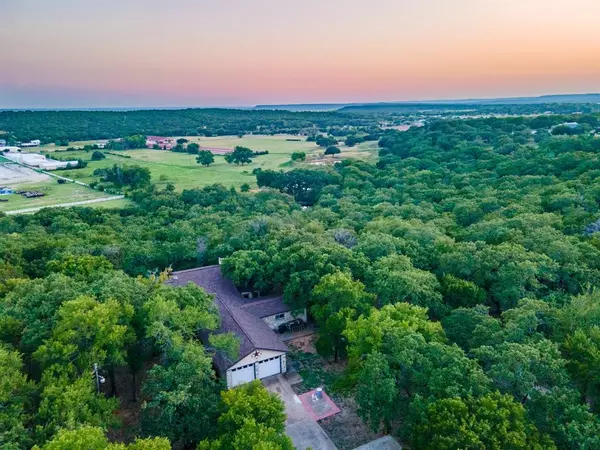 701 Holly Hill Road, Mineral Wells, TX 76067