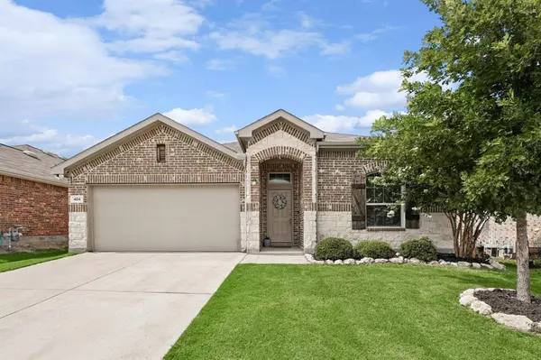 404 Saguaro Drive, Fort Worth, TX 76052