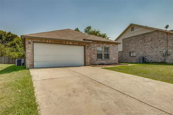 Arlington, TX 76002,2206 Delaford Drive