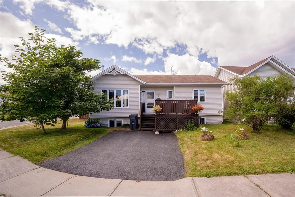 5 Richwood Crescent, Conception Bay South, NL A1X 2L8