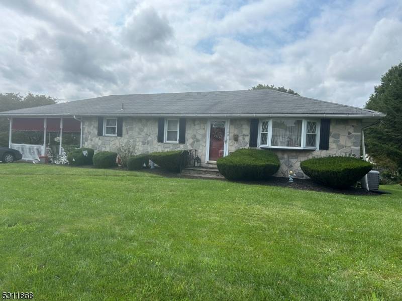 424 Pershing Ave, Pohatcong Twp., NJ 08865