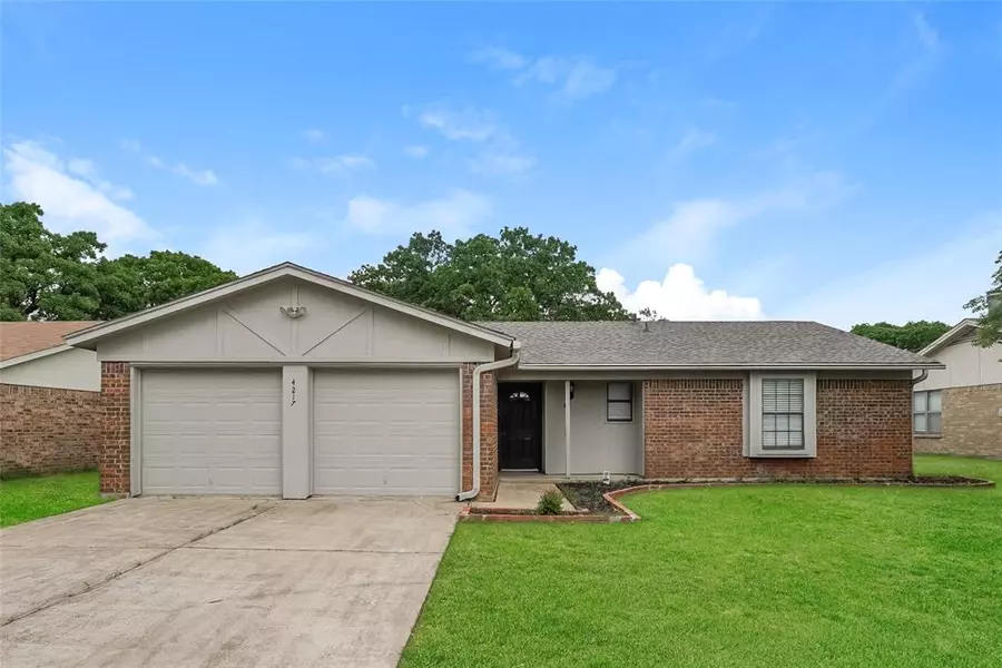 4217 Vidalia Drive, Arlington, TX 76016