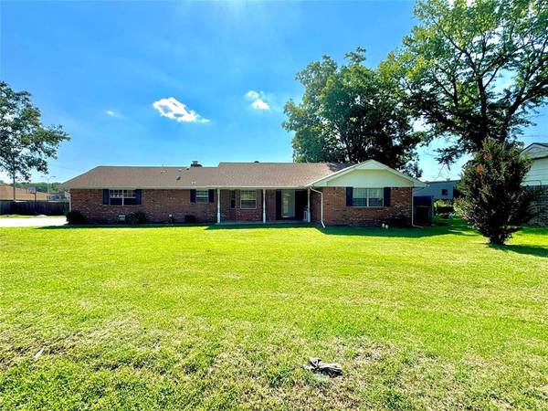 2107 Grisso Drive, Seminole, OK 74868