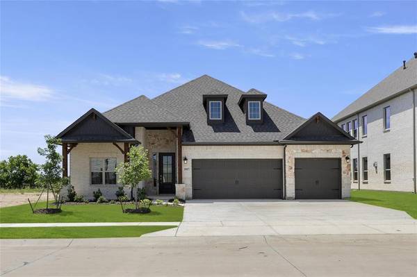 1047 Fleetwood Drive, Justin, TX 76247