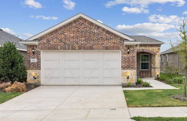 921 Freedom Lane, Little Elm, TX 76227